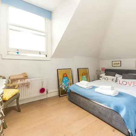 Pleasant Earl'S Court Apartment Near Hyde Park By Underthedoormat London Exterior photo