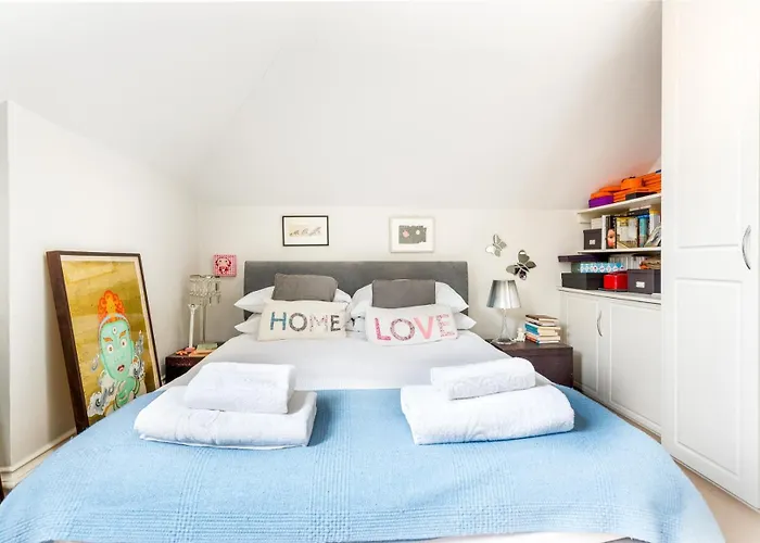 Pleasant Earl\'S Court Apartment Near Hyde Park By Underthedoormat
